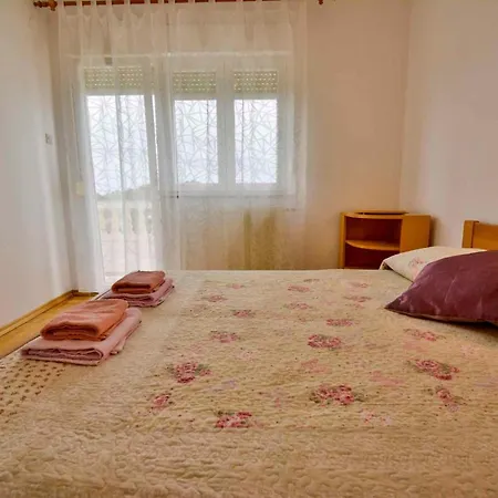 Apartment In Banjol/insel Rab 26609 Banjol